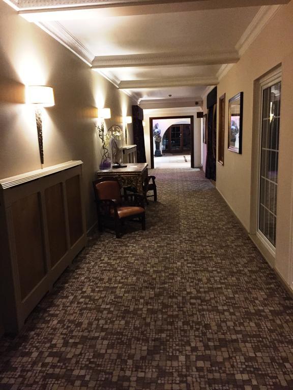 The Royal Chace Hotel Enfield Dış mekan fotoğraf