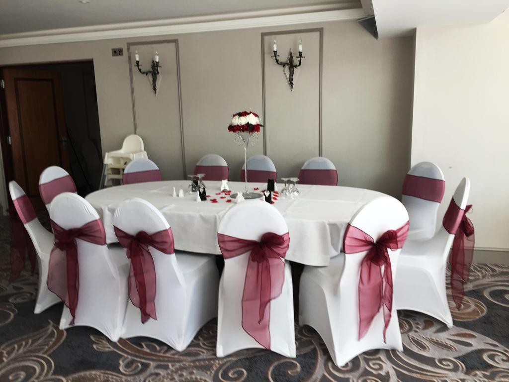 The Royal Chace Hotel Enfield Dış mekan fotoğraf