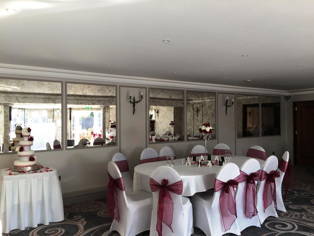 The Royal Chace Hotel Enfield Dış mekan fotoğraf