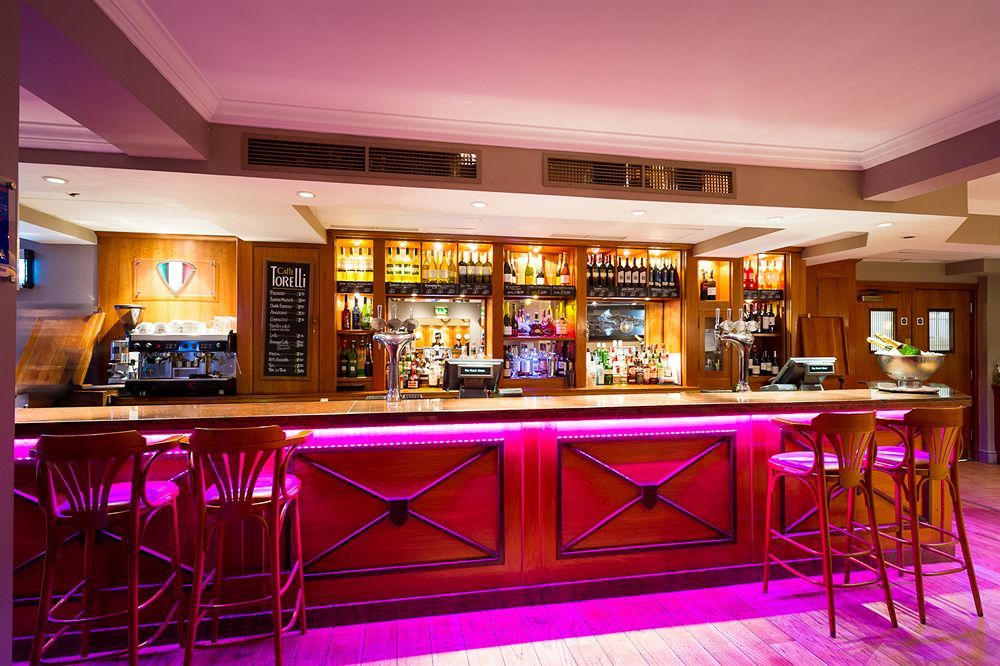 The Royal Chace Hotel Enfield Dış mekan fotoğraf