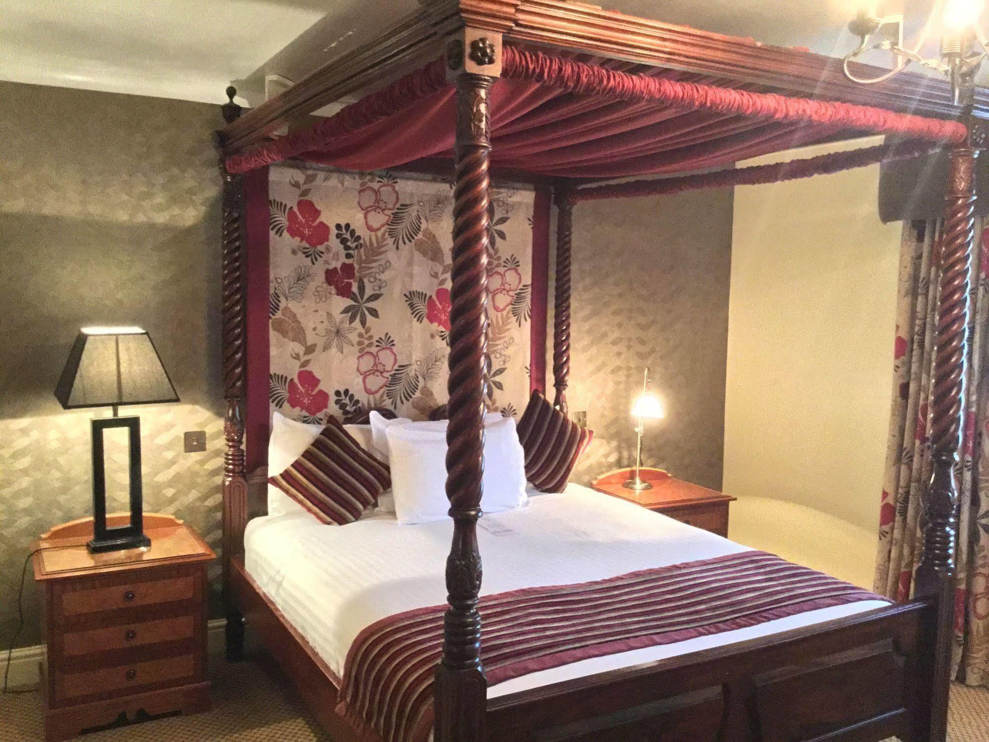 The Royal Chace Hotel Enfield Dış mekan fotoğraf